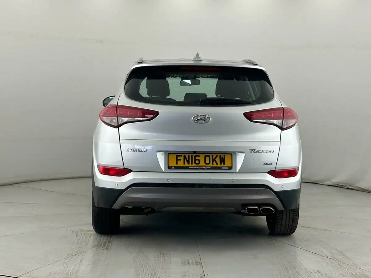 2016-hyundai-tucson-20crdi-se-nav-136ps-auto-big-4