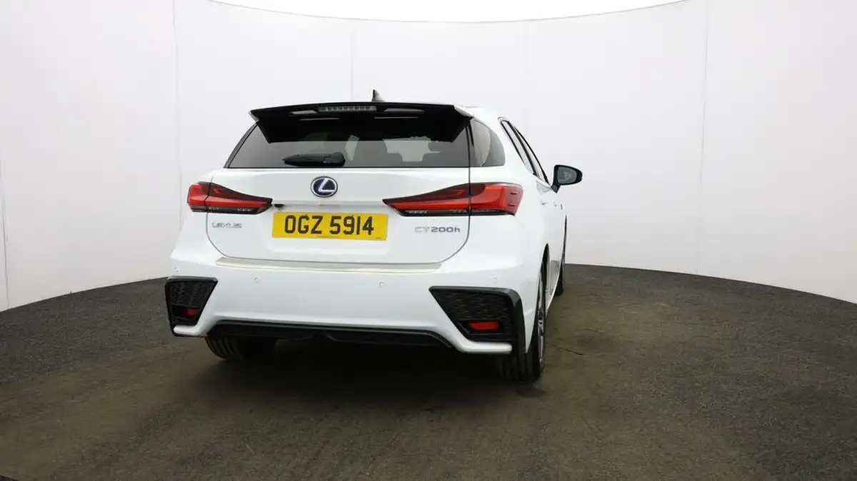 2019-lexus-ct-200h-18-f-sport-big-5