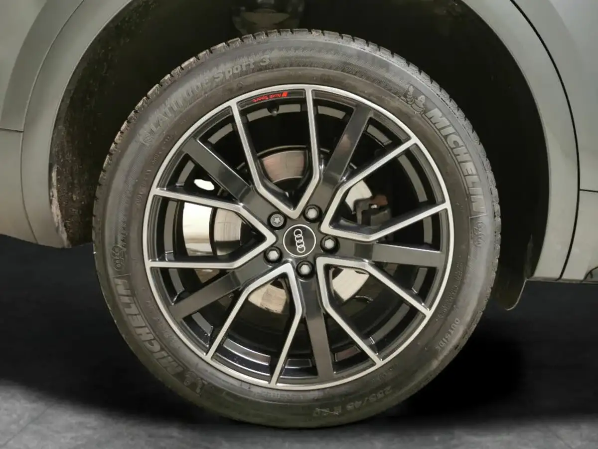 2024-audi-q5-20-tdi-s-line-big-30