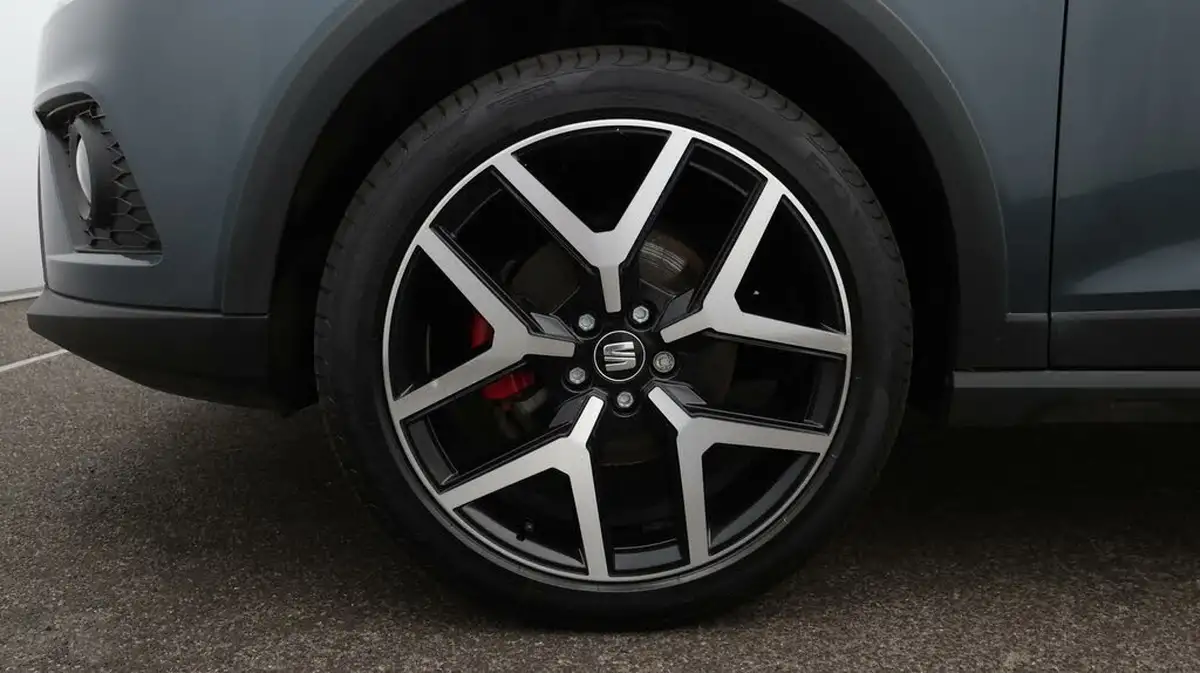 2021-seat-arona-10-tsi-fr-red-edition-big-18