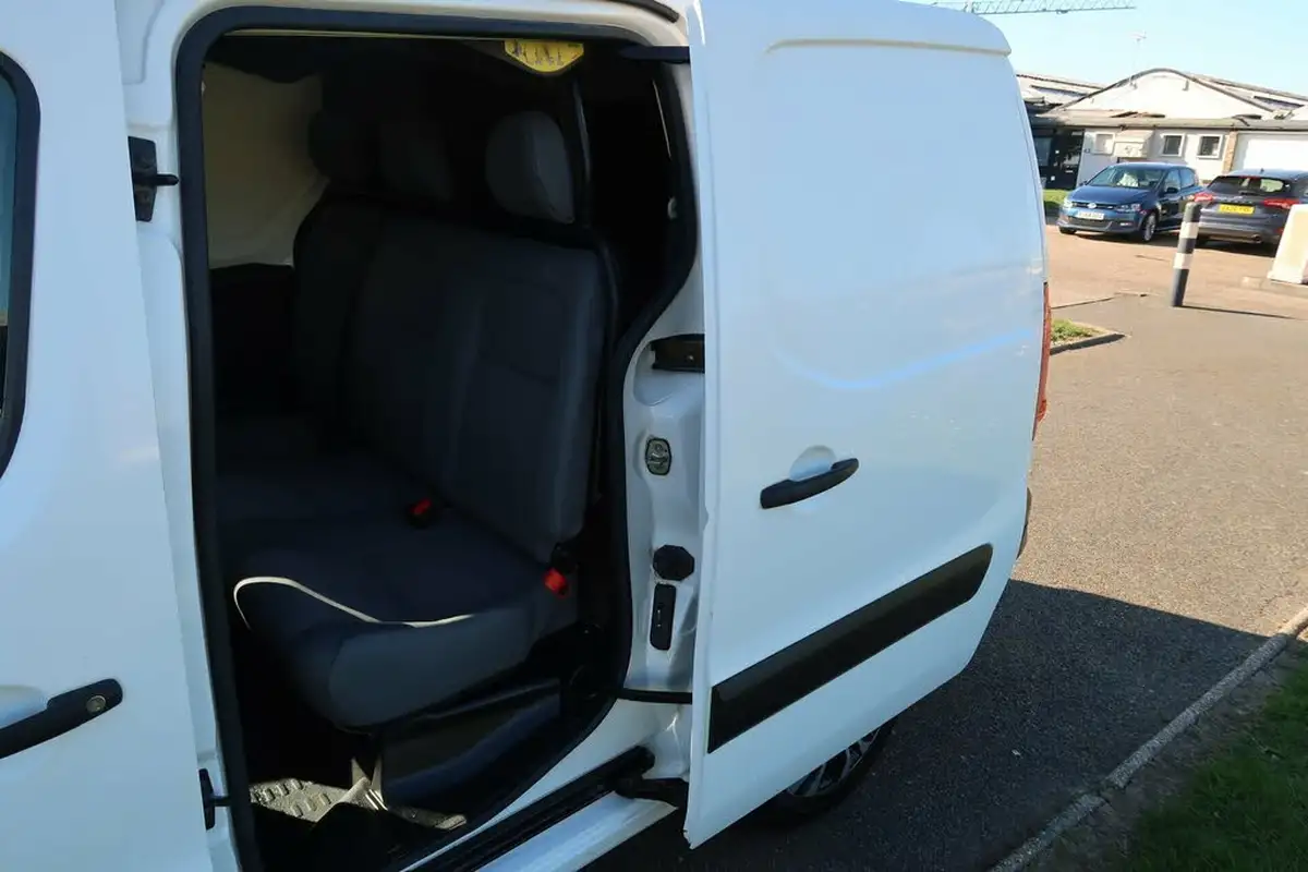 2016-citroen-berlingo-16td-l2-725-x-16hdi-90-big-26