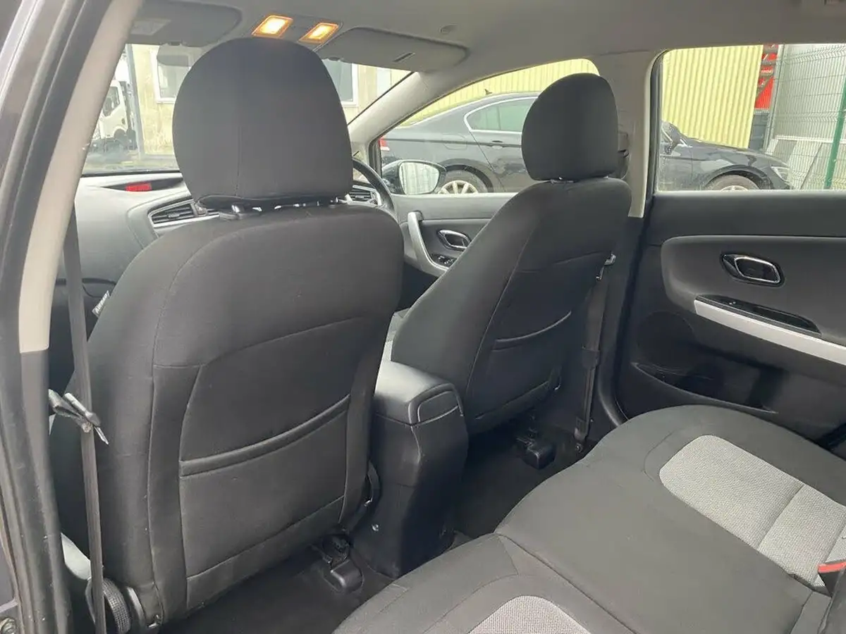 2016-kia-ceed-16crdi-2-hatchback-big-23