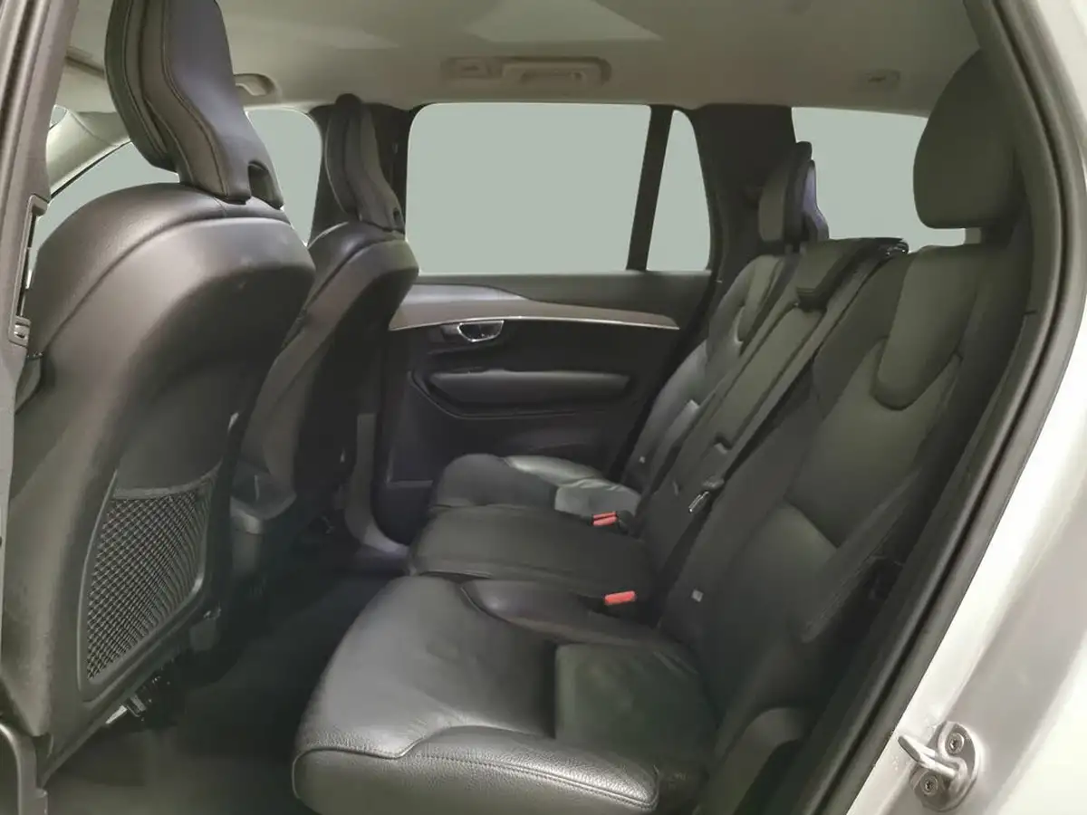 2022-volvo-xc90-20-b5-momentum-big-32