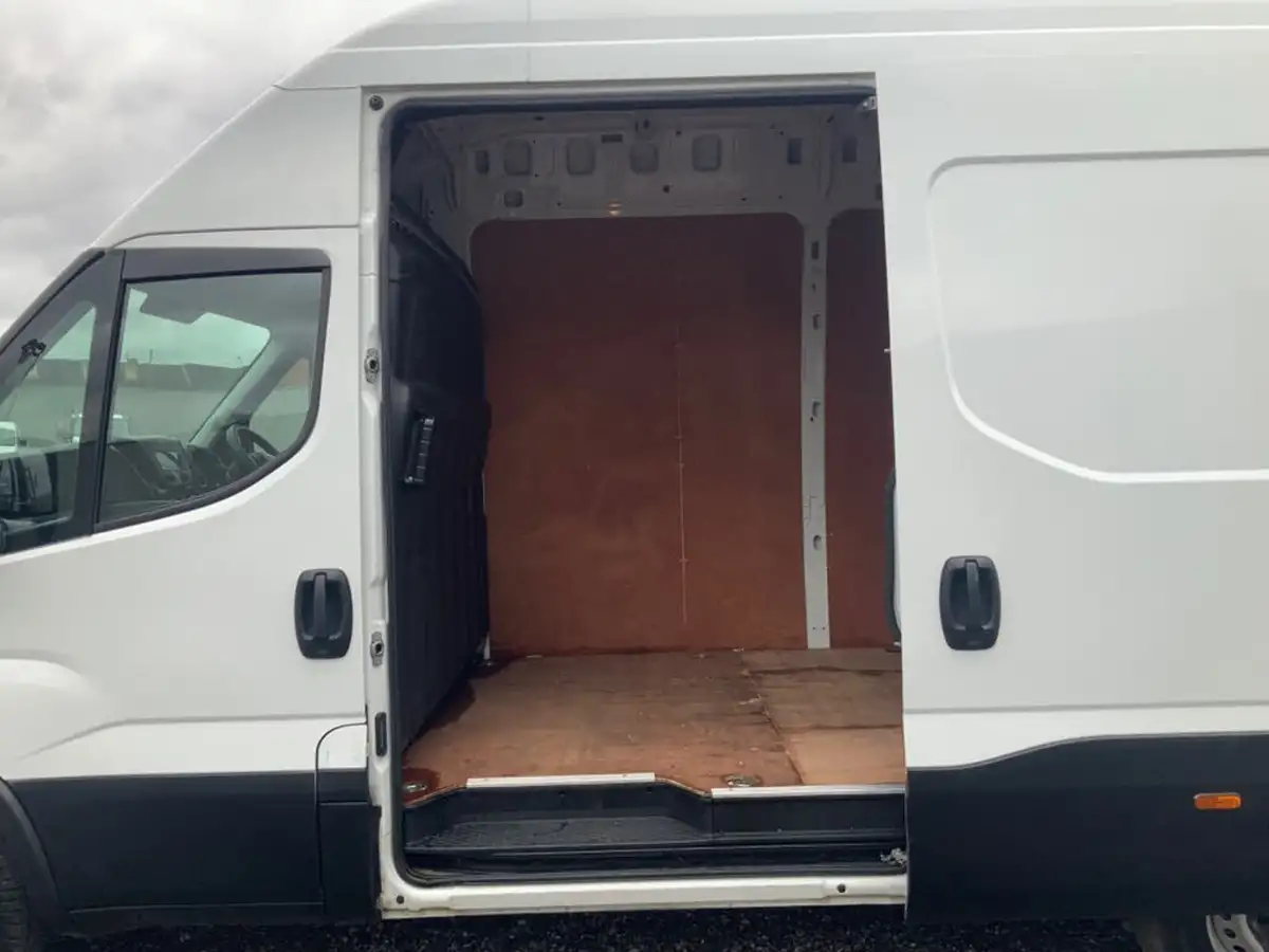 2021-iveco-daily-s-class-23td-35s14v-business-3520mm-h2-136pseu6dt-big-11