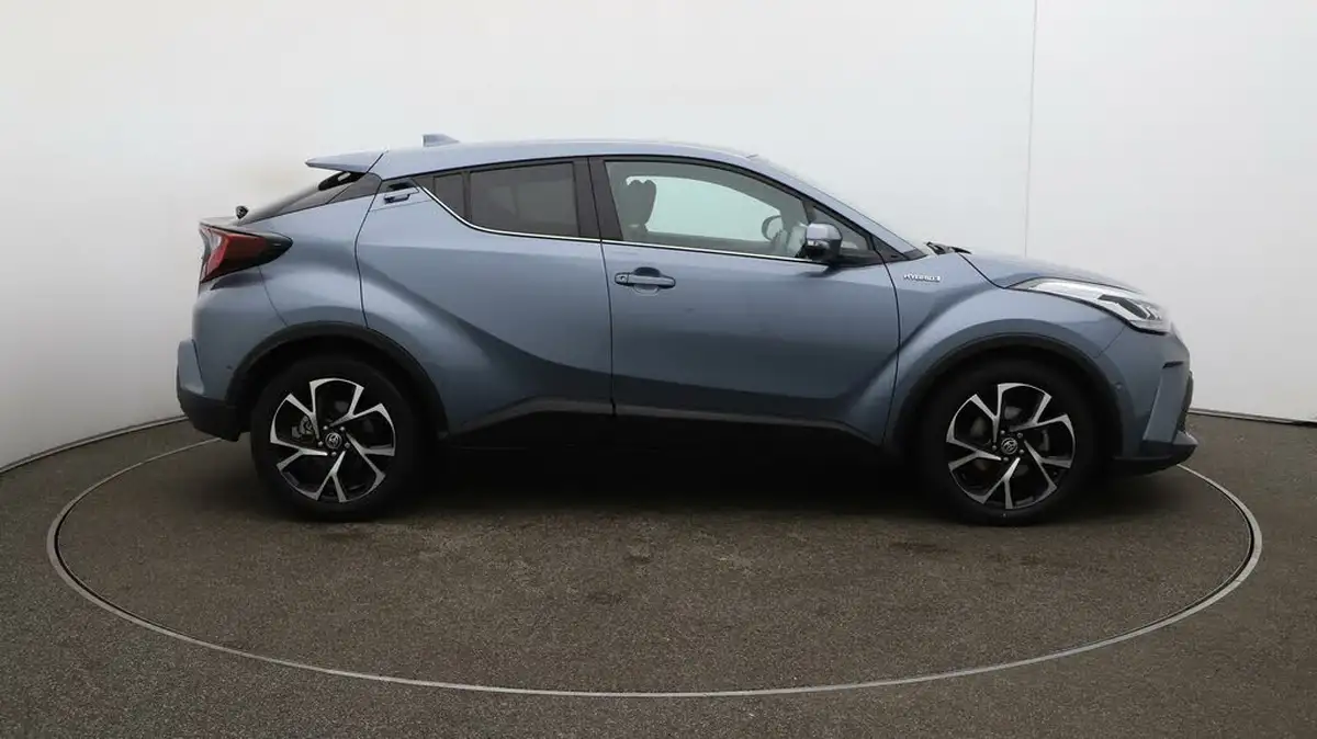 2022-toyota-c-hr-18-vvt-i-design-big-48
