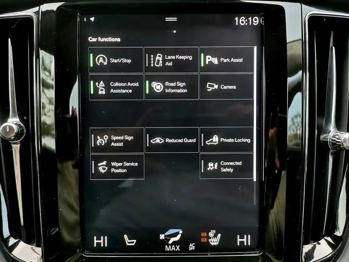 2018-volvo-xc60-20td-d4-momentum-4x4-big-11
