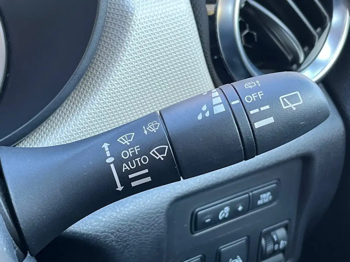 2018-nissan-micra-09-ig-t-n-connecta-big-23