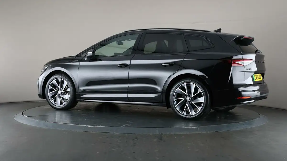 2023-skoda-enyaq-e-80-sportline-big-73
