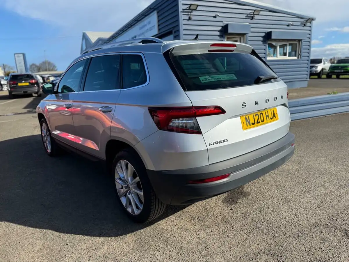 2020-skoda-karoq-10-tsi-se-l-115ps-big-26