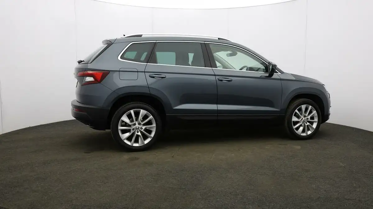 2022-skoda-karoq-15-tsi-se-l-big-48