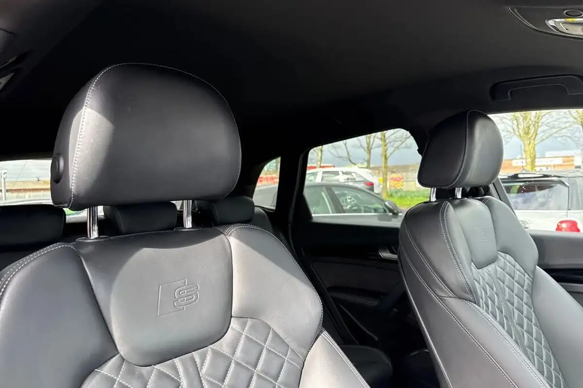 2022-audi-q5-20-45-tfsi-edition-1-sportback-big-20