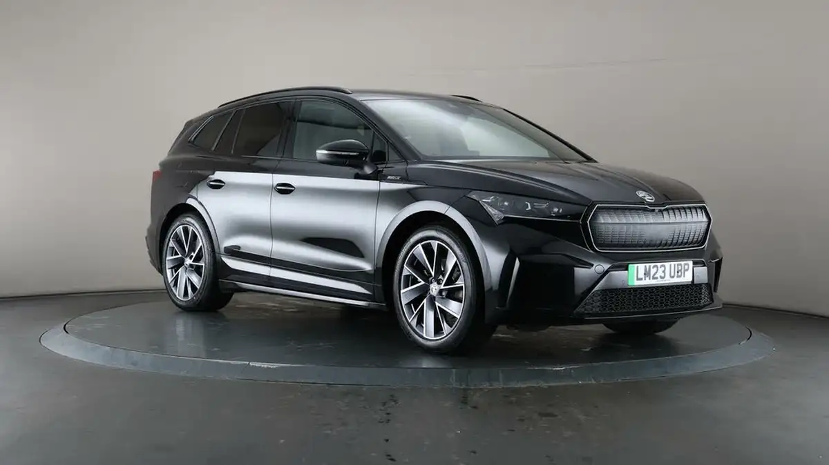 2023-skoda-enyaq-e-80-sportline-big-1