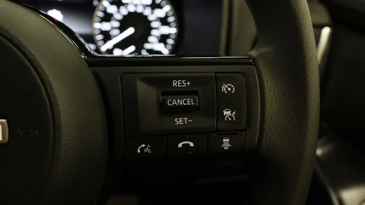 2021-nissan-qashqai-13-dig-t-visia-big-21
