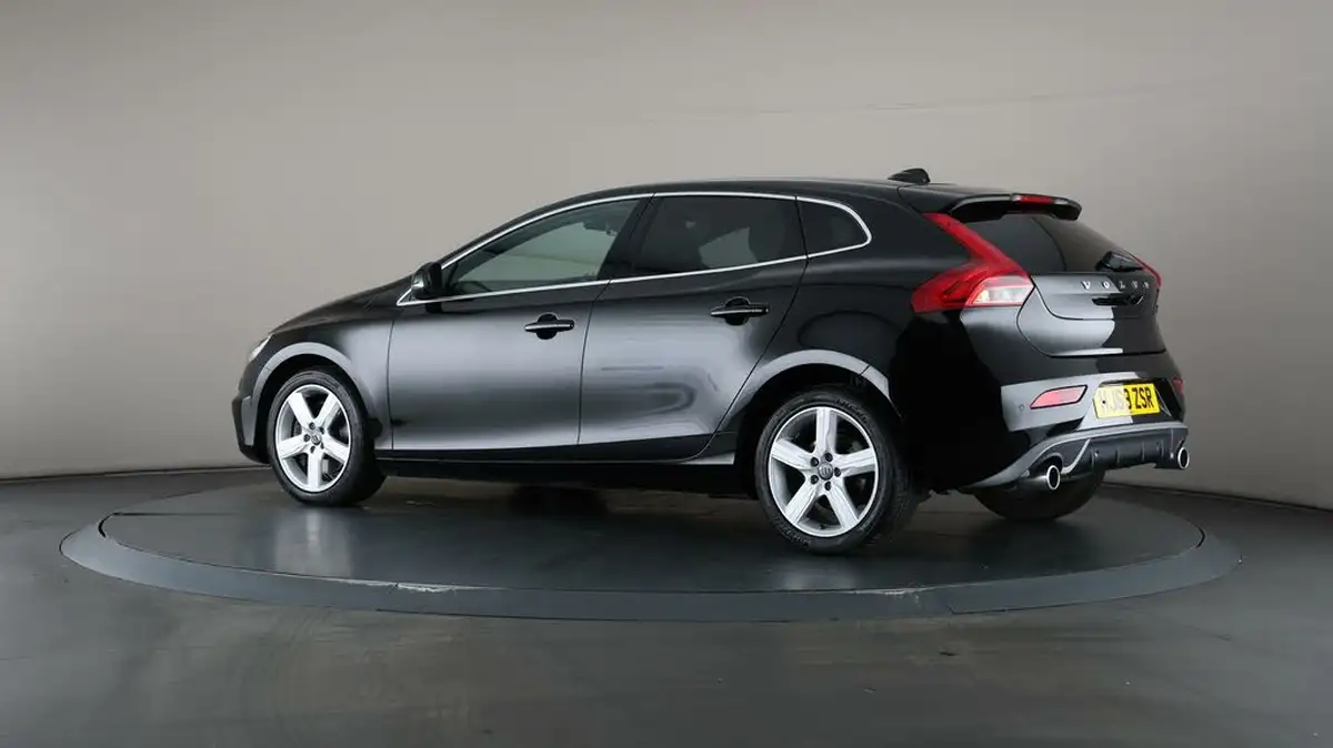 2019-volvo-v40-20td-d2-r-design-geartronic-big-71