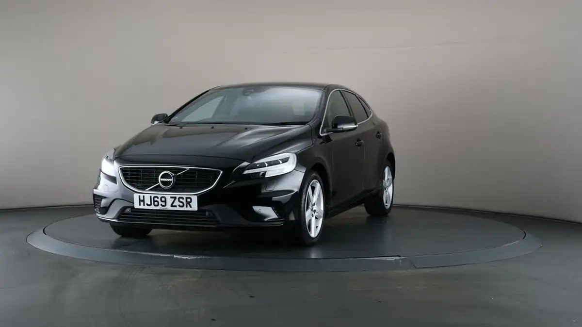 2019-volvo-v40-20td-d2-r-design-geartronic-big-43