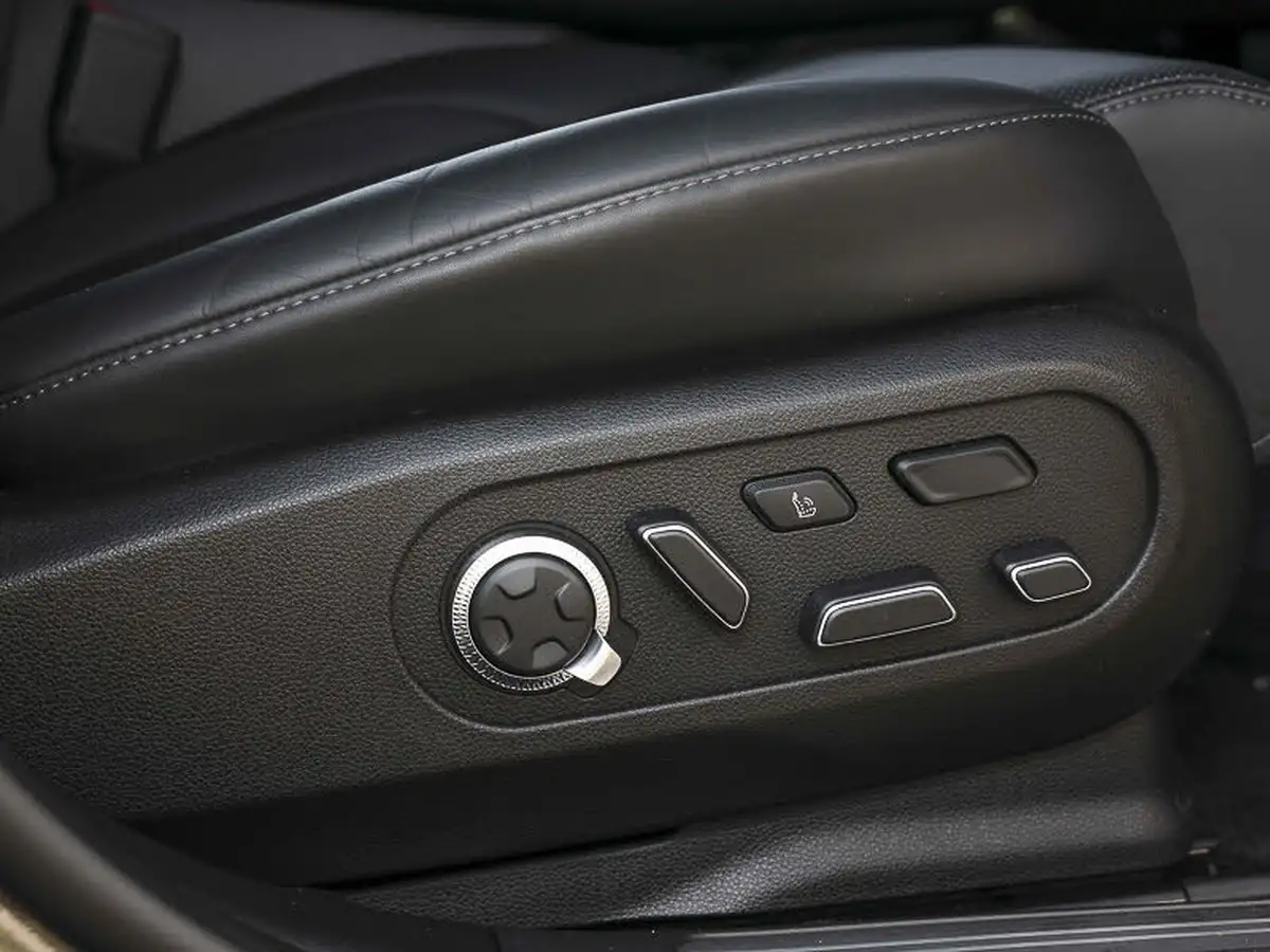 2023-genesis-gv60-e-premium-229ps-big-17