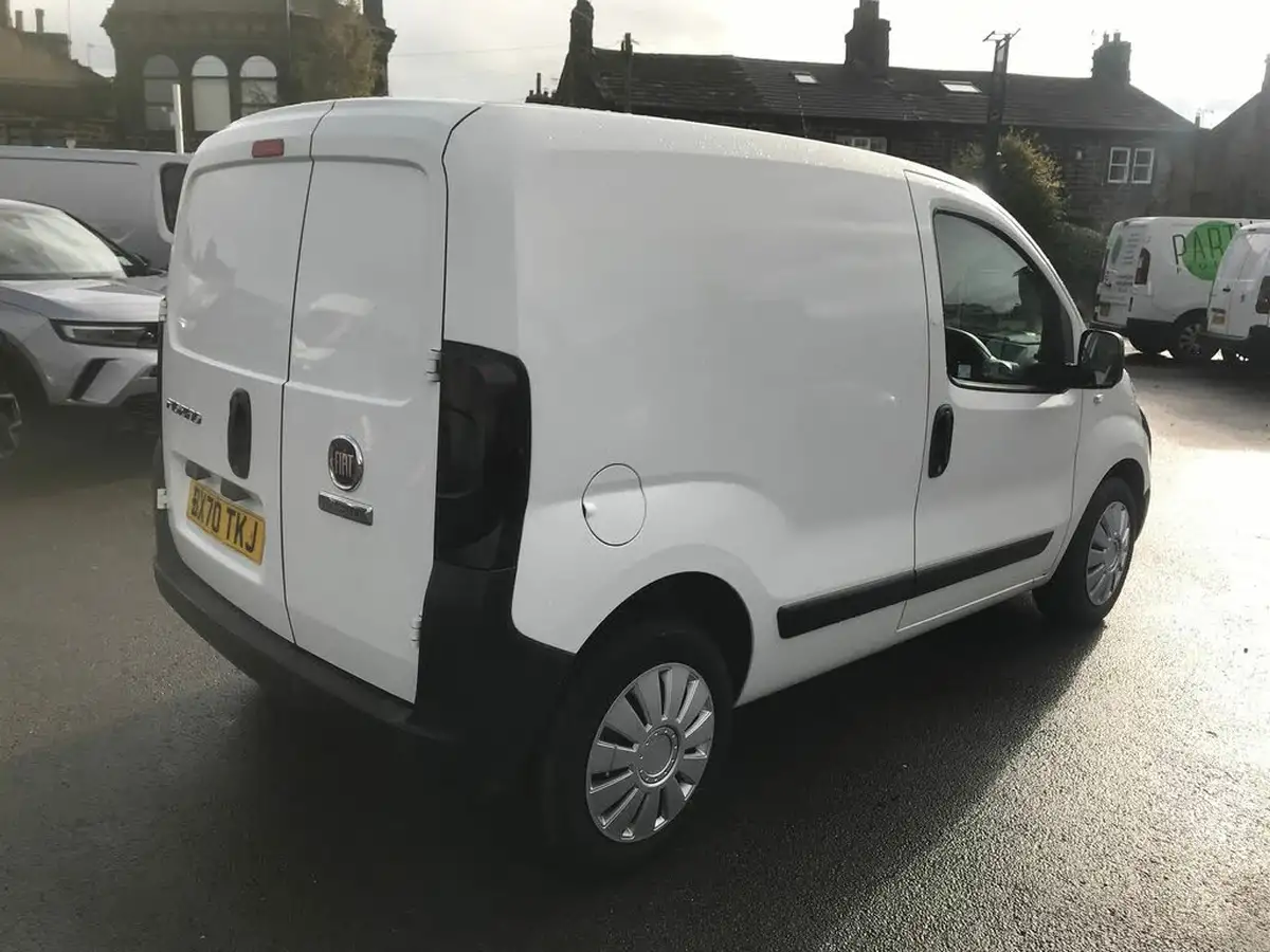 2020-fiat-fiorino-13td-cargo-tecnico-big-8