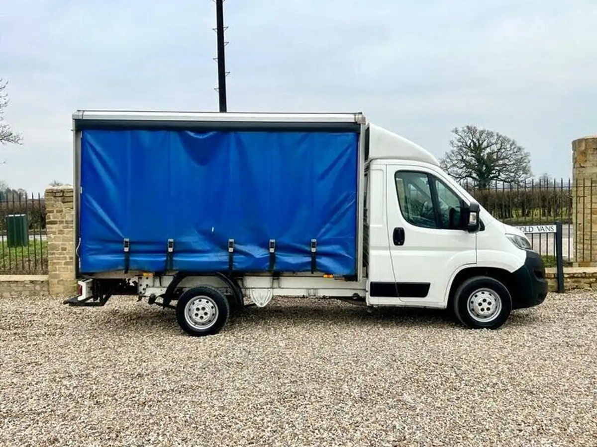2018-citroen-relay-20bluehdi-plus-35-l2-rtr-dropside-big-1