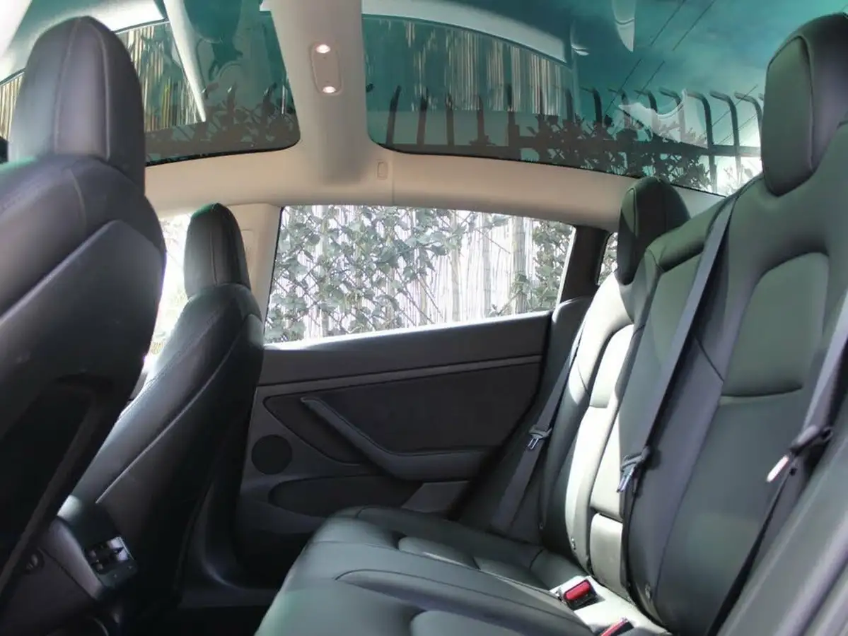 2021-tesla-model-3-e-long-range-4x4-big-14