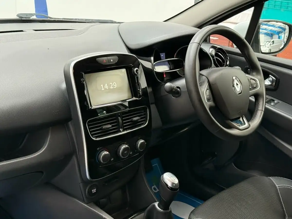 2019-renault-clio-09-tce-iconic-90ps-big-3