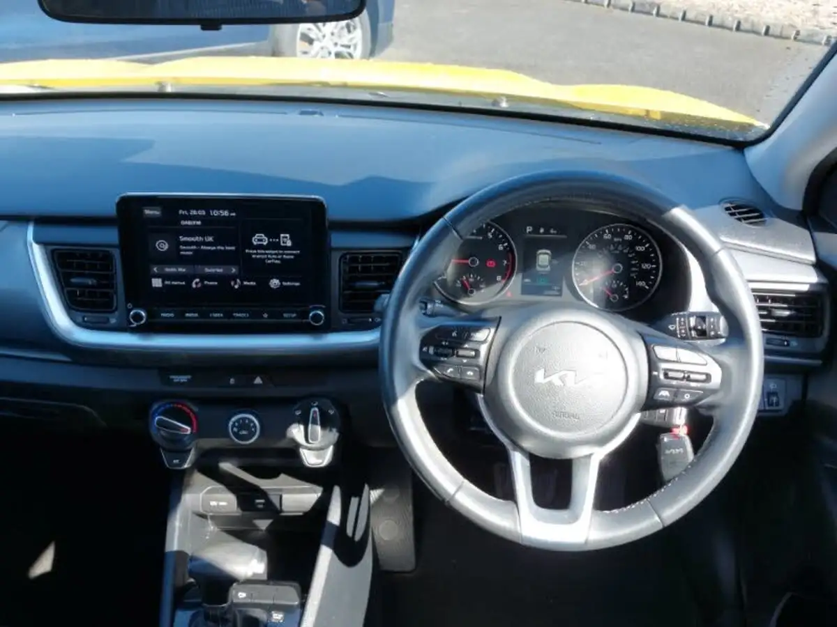 2022-kia-stonic-10-t-gdi-2-dct-big-6