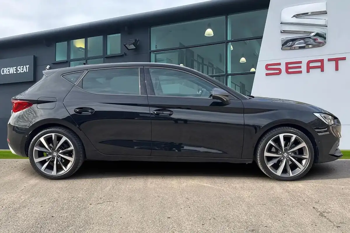 2022-seat-leon-15-tsi-evo-fr-sport-150ps-hatchback-big-2