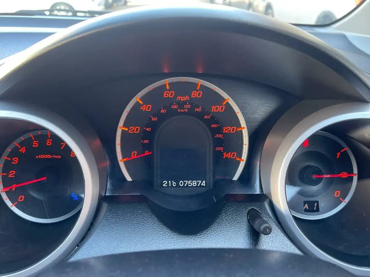 2010-honda-jazz-14-es-98bhp-semi-a-big-25