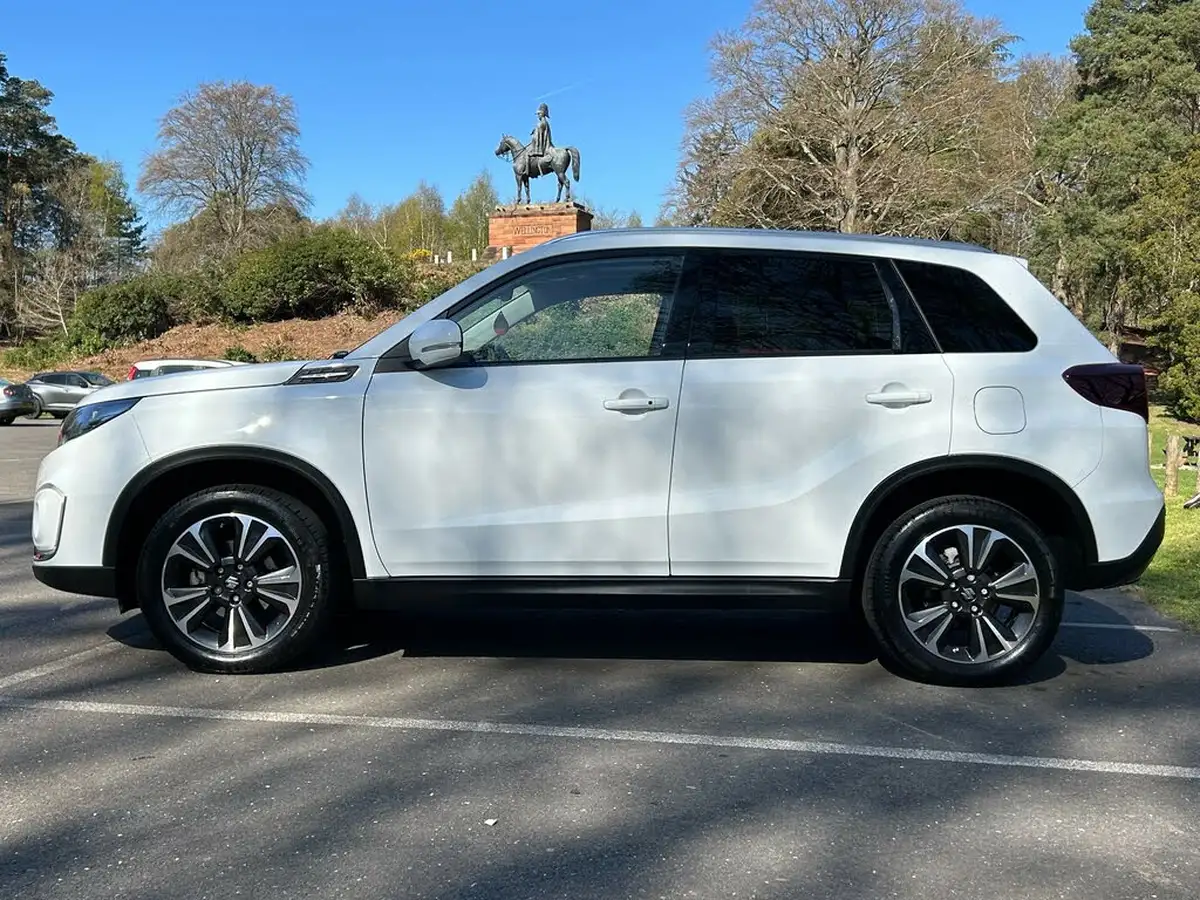 2022-suzuki-vitara-15-sz5-allgrip-big-7