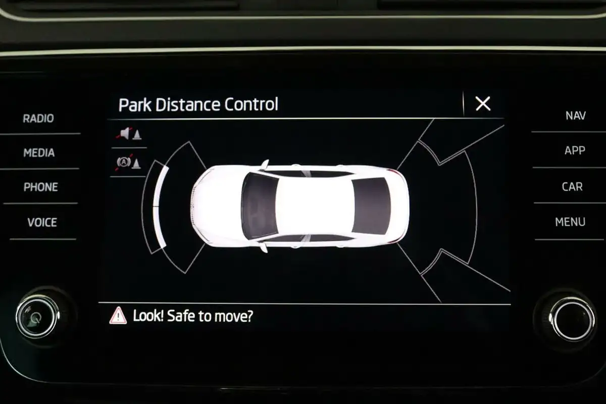 2021-skoda-superb-15-tsi-se-technology-hatchback-big-40