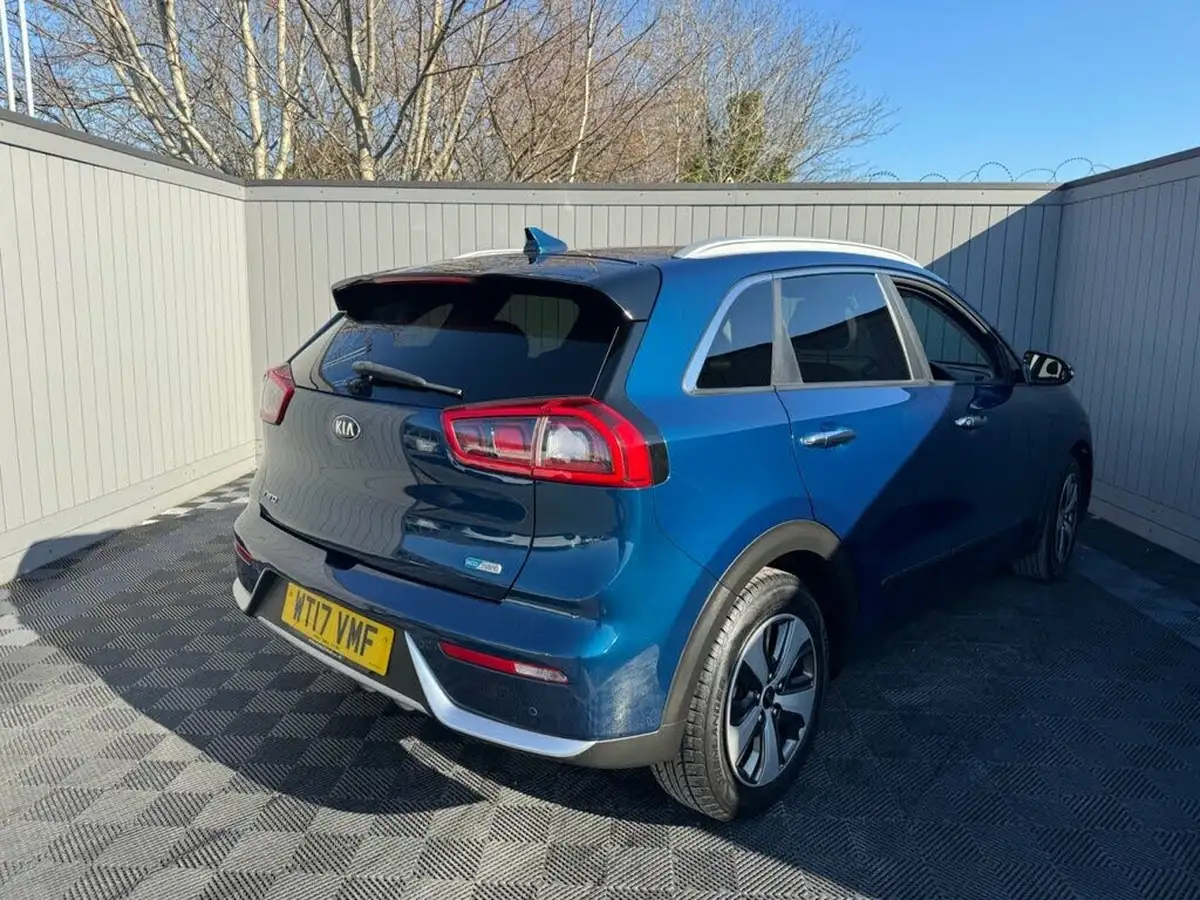 2017-kia-niro-16-gdi-2-156kwh-lithium-ion-big-6