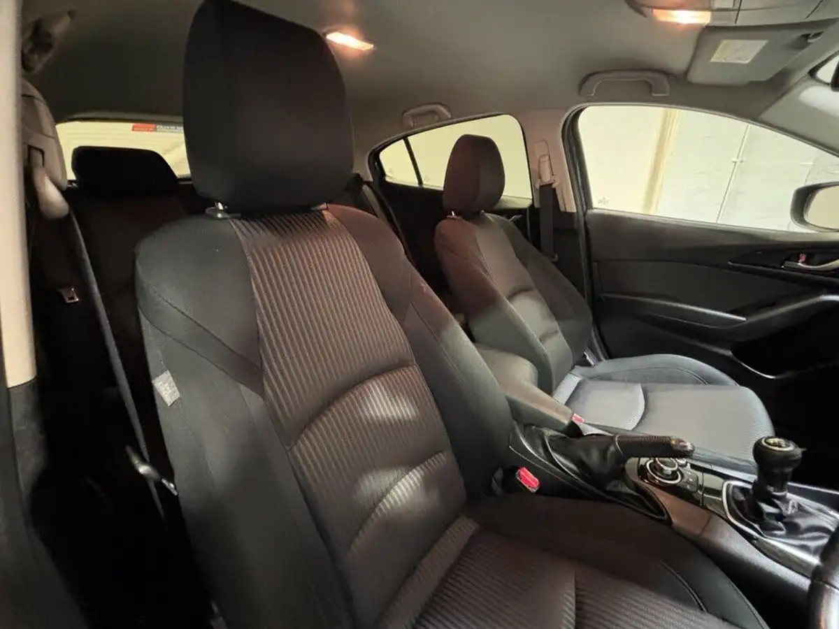 2014-mazda-mazda3-20-se-l-nav-hatchback-5d-big-11