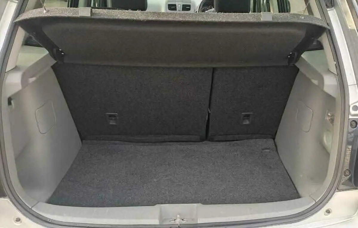 2010-suzuki-sx4-big-30