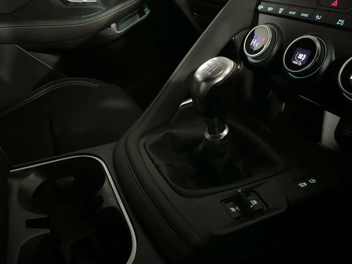2019-jaguar-e-pace-20-i4d-r-dynamic-150ps-big-29