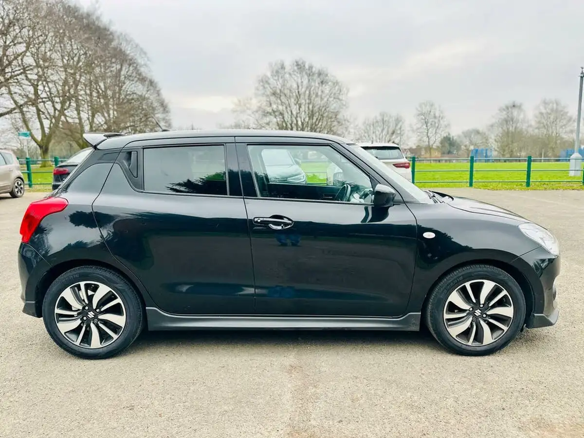 2019-suzuki-swift-12-dualjet-attitude-big-7