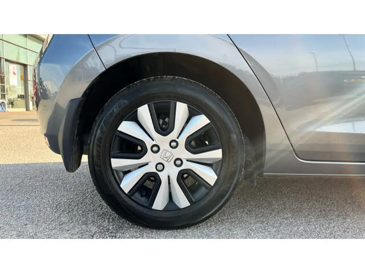 2022-honda-jazz-15-i-mmd-sr-109ps-big-8
