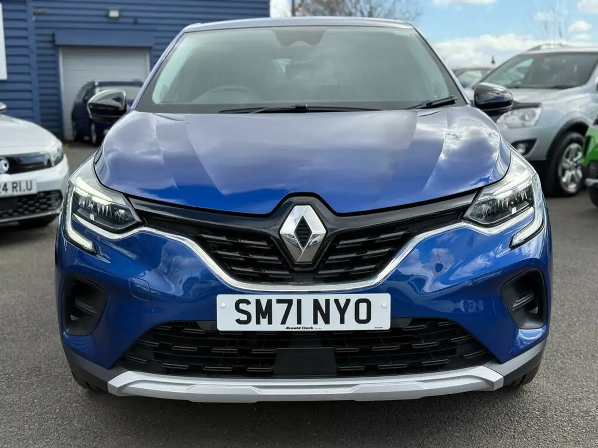 2022-renault-captur-13-tce-iconic-edition-edc-auto-big-2