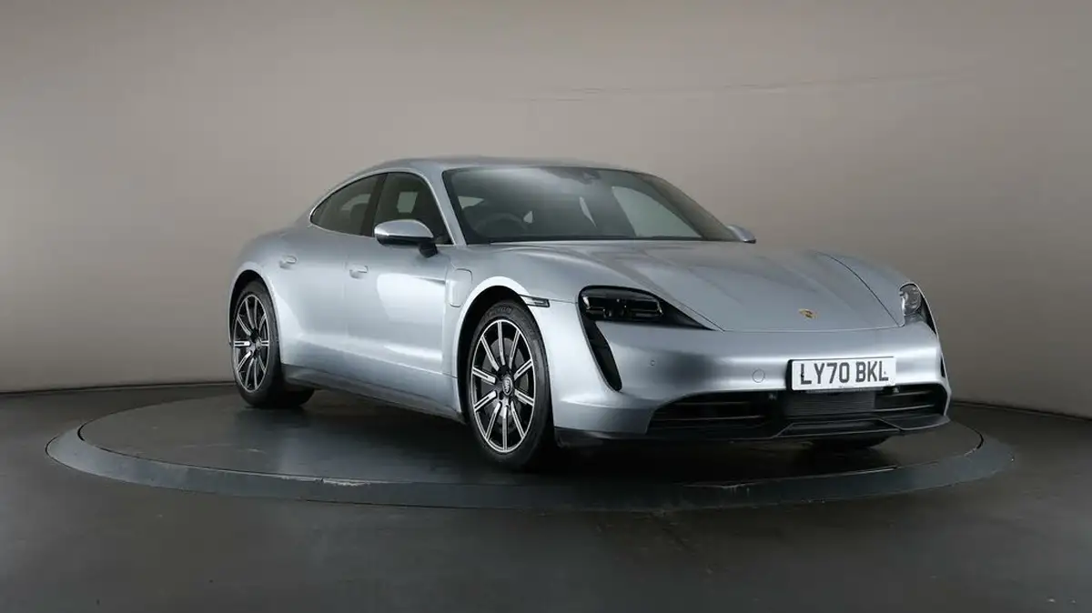 2020-porsche-taycan-e-4s-530ps-big-52