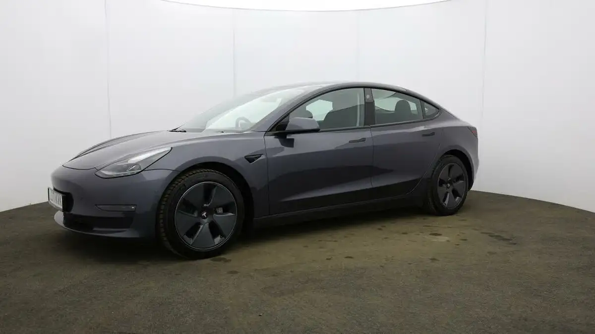 2021-tesla-model-3-e-long-range-awd-big-35