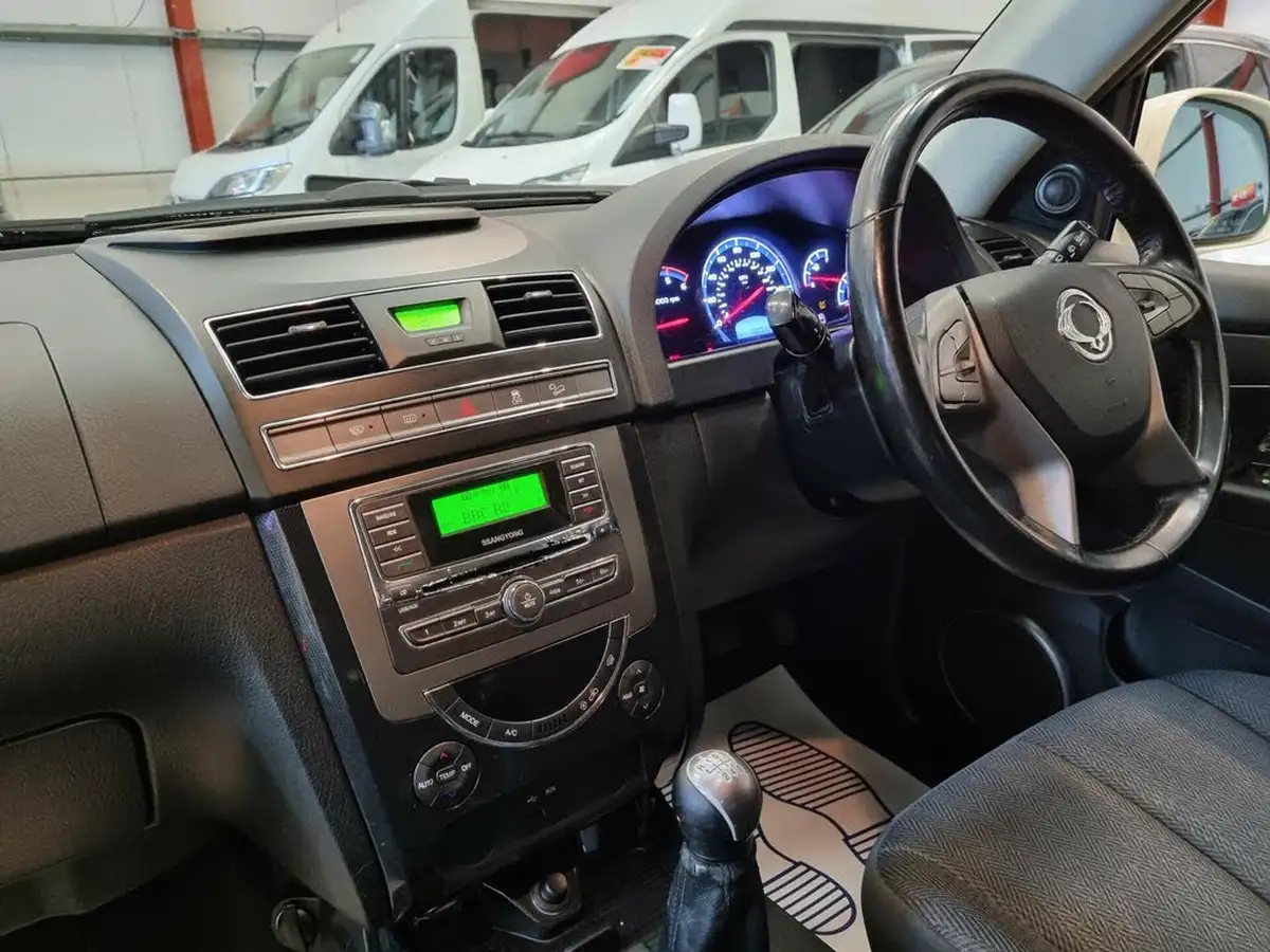 2016-kgm-ssangyong-rexton-w-22td-se-big-10