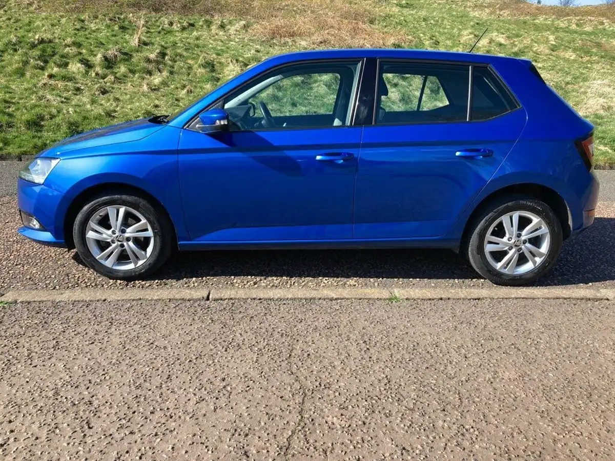 2020-skoda-fabia-10-tsi-se-95ps-hatchback-big-5
