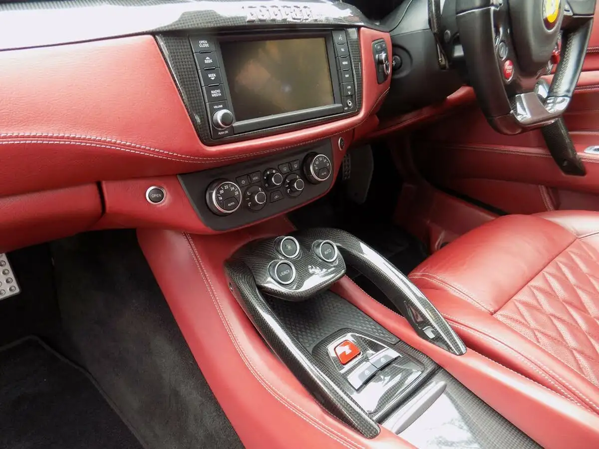 2012-ferrari-ff-63-big-16