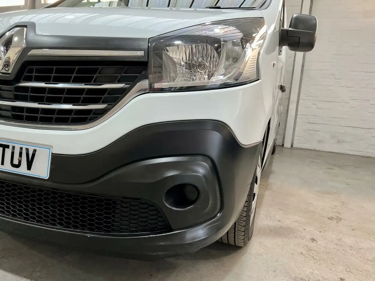 2021-renault-trafic-20dci-ll30-energy-120-business-panel-big-39