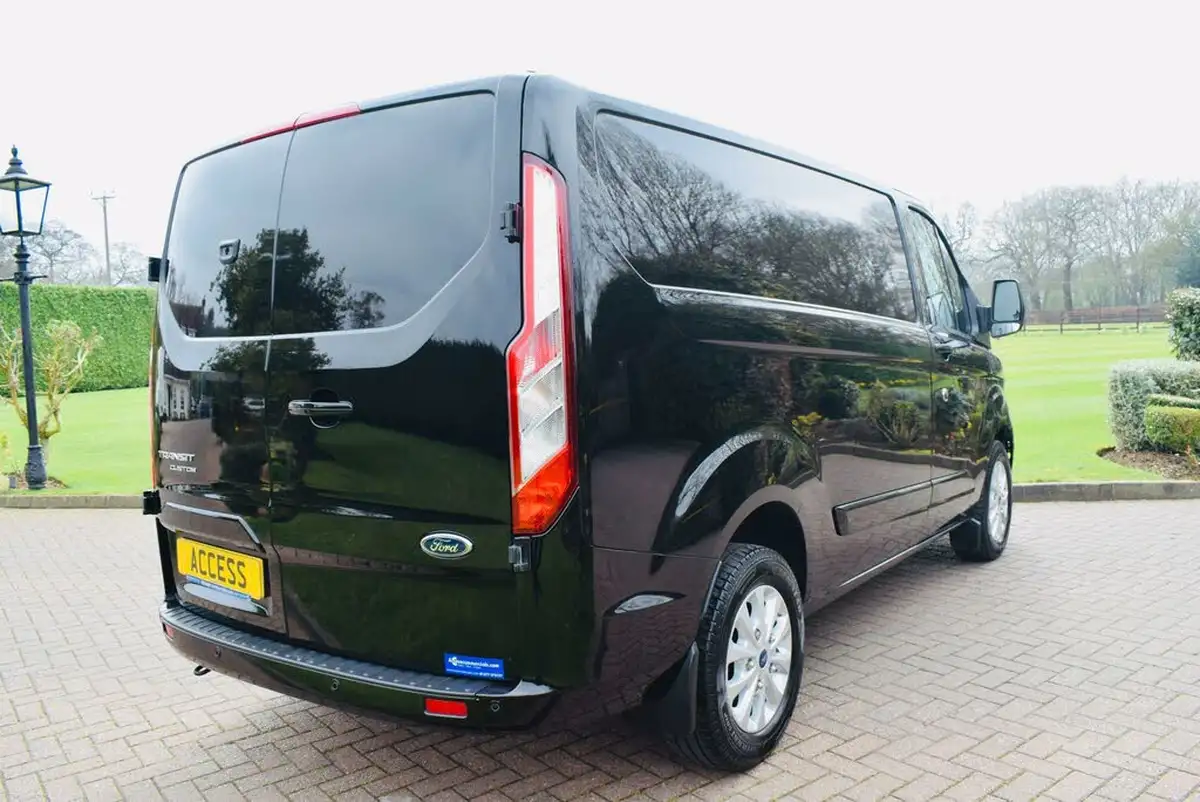 2023-ford-transit-custom-20tdci-280-l1h1-limited-130pseu6dt-panel-van-1997cc-big-6
