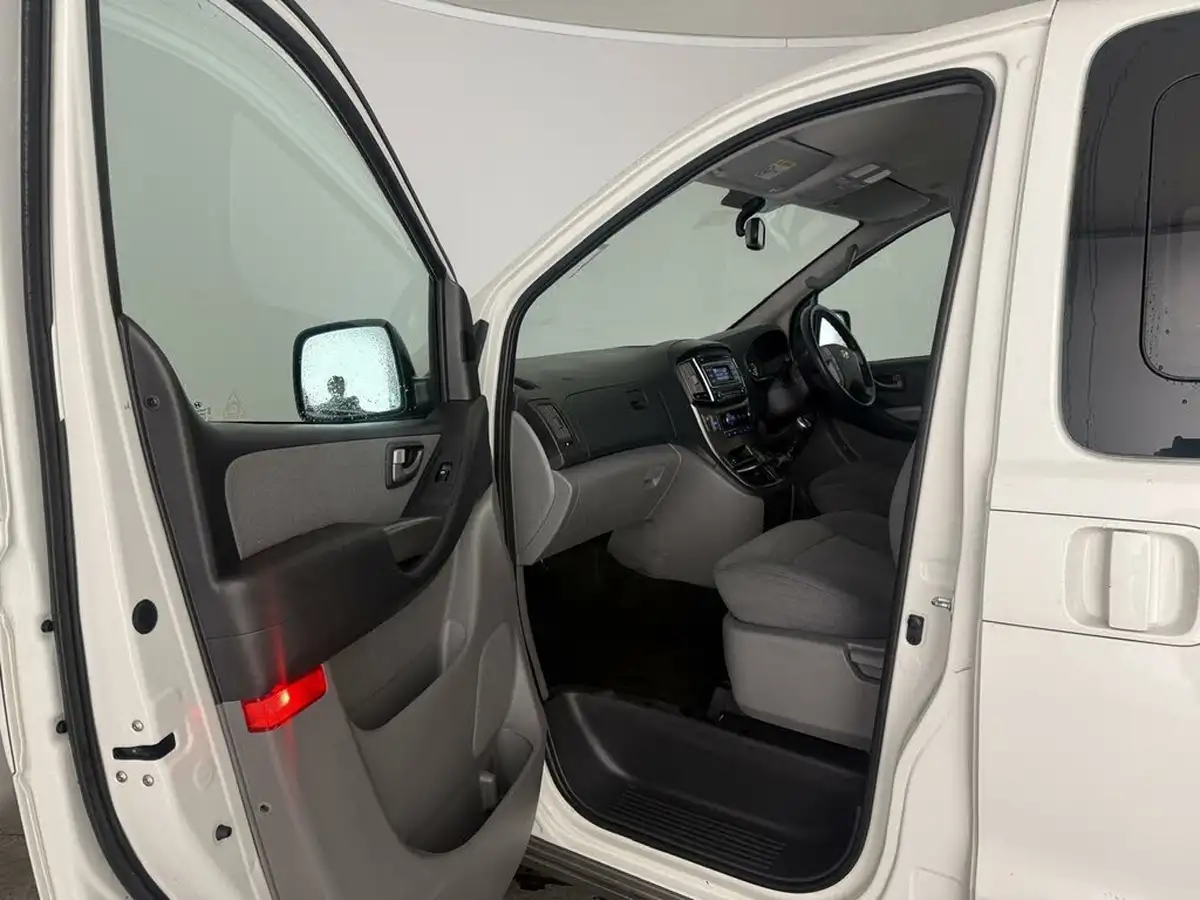 2019-hyundai-i800-25crdi-se-136ps-big-22