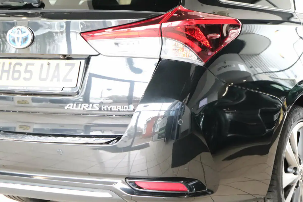 2015-toyota-auris-18-vvt-i-hsd-excel-estate-cvt-big-74