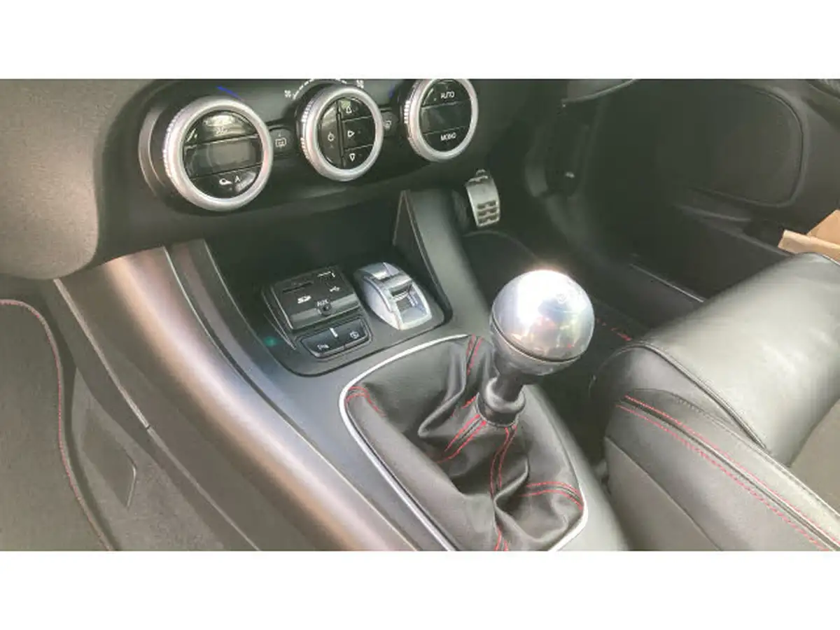 2016-alfa-romeo-giulietta-14-tb-multiair-speciale-big-12
