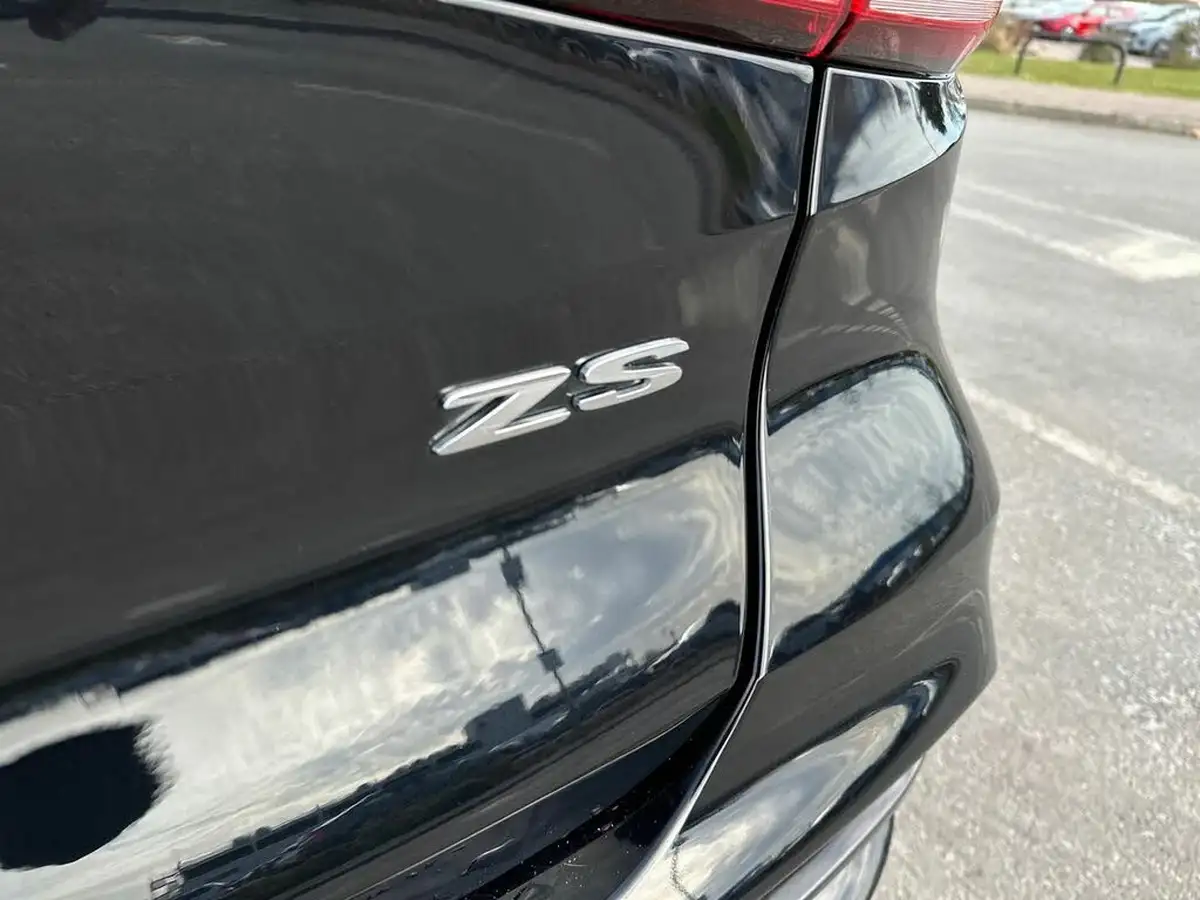 2024-mg-zs-suv-15-vti-tech-exclusive-big-35