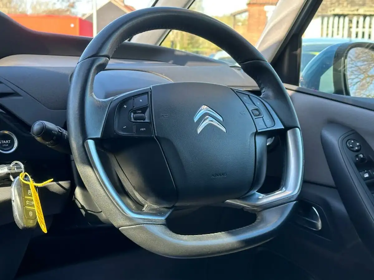 2015-citroen-grand-c4-picasso-16e-hdi-vtr-115ps-big-13