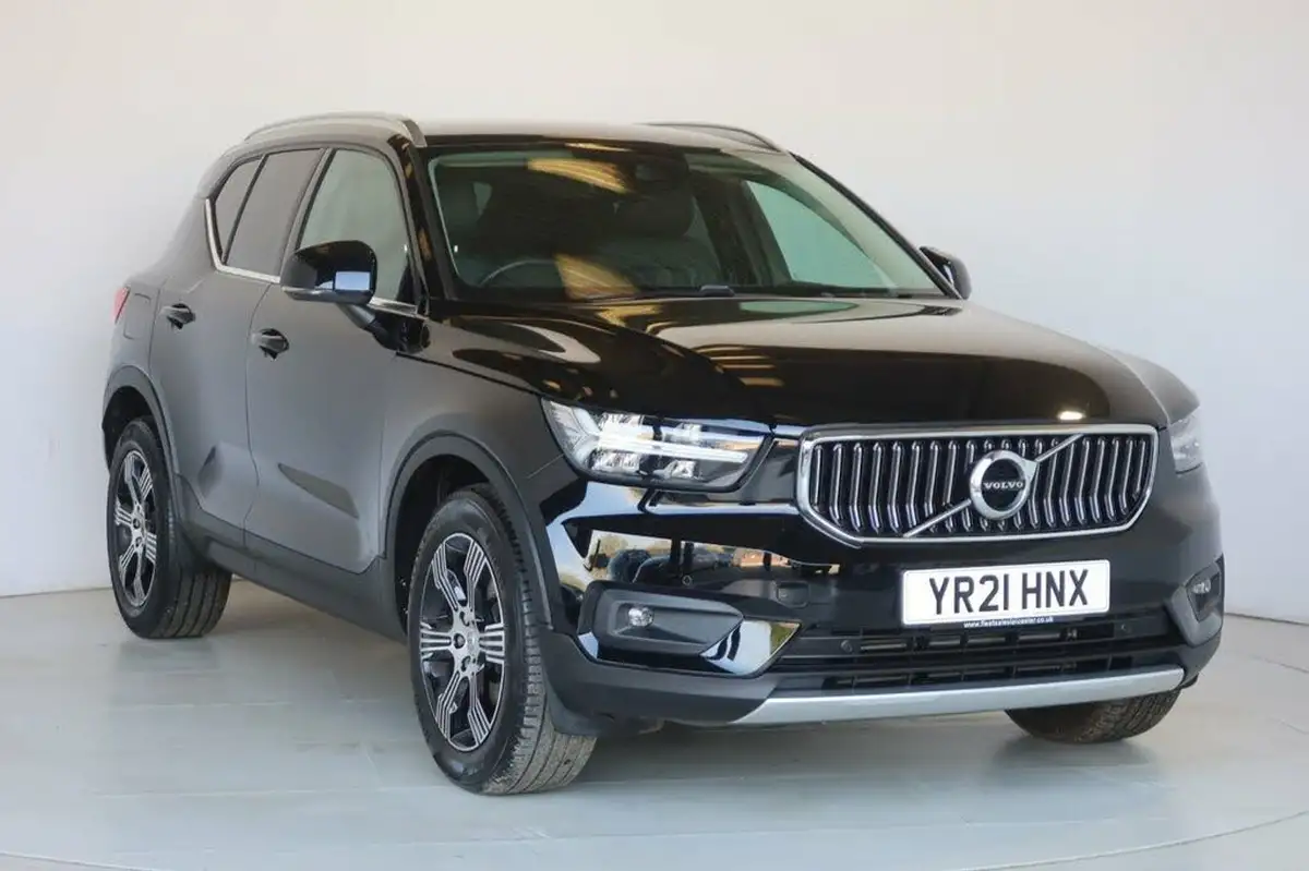 2021-volvo-xc40-15-t3-inscription-161bhp-big-10