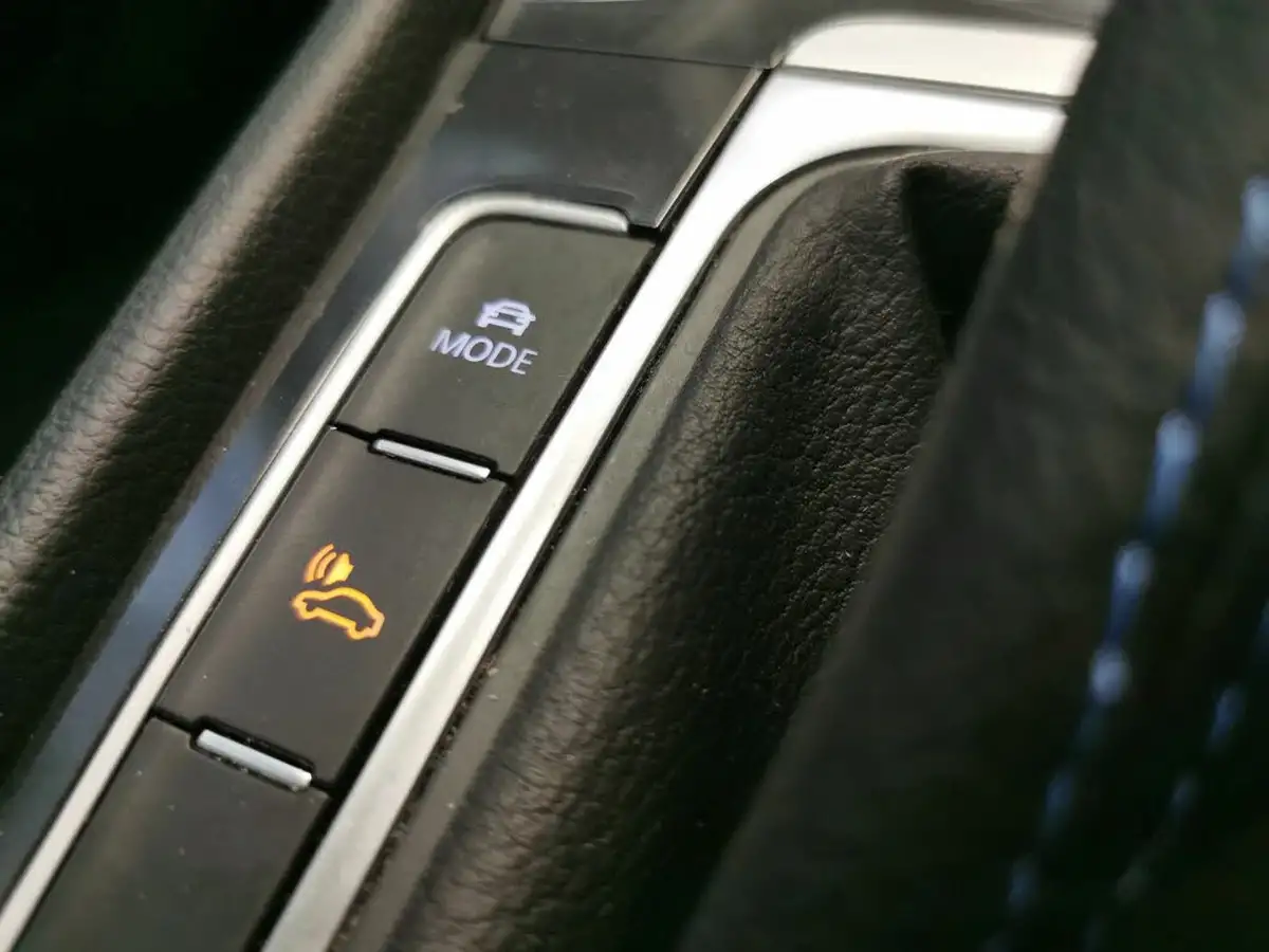 2020-volkswagen-golf-e-e-golf-big-21